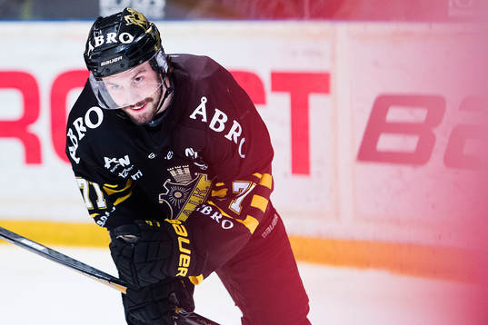s Daniel Olsson Trkulja jublar