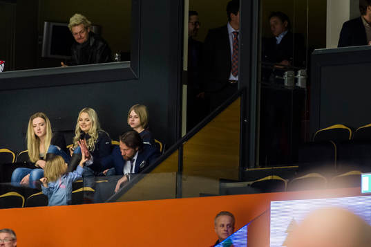 Peter Forsberg med sin son Lennox