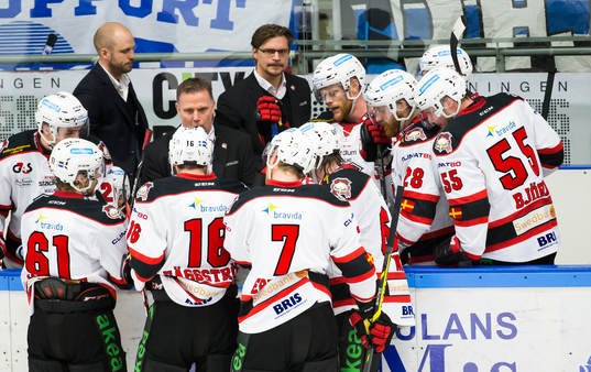 Malmö Redhawks tränare Mats Lusth coachar sitt lag