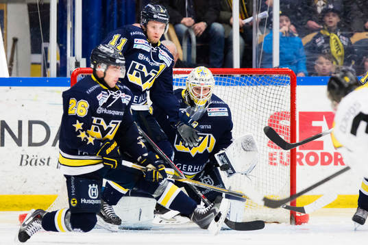 s Riley Holzapfel, Calle Ridderwall och målvakt Gustaf
