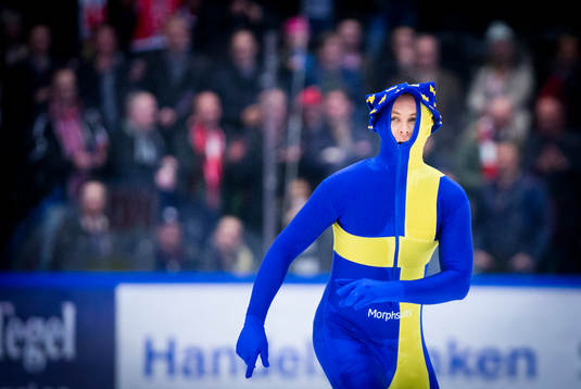 Örebros målvakt Julius Hudacek firar 3-1-segern över