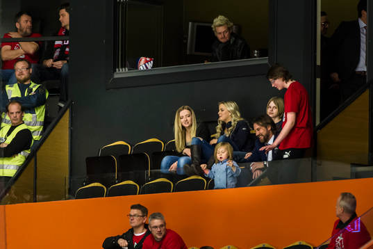 Peter Forsberg med sin son Lennox