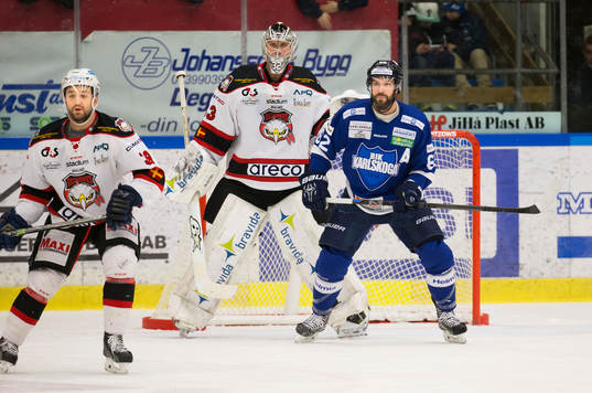 Malmö Redhawks Eric Himelfarb och Karlskogas Daniel
