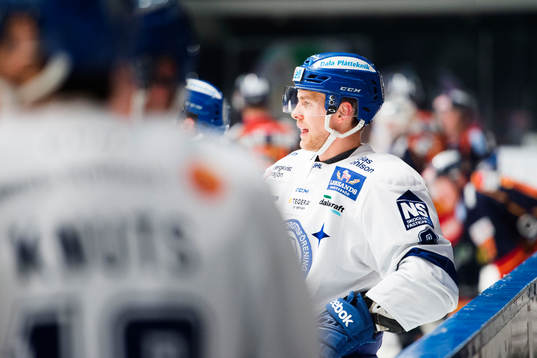 Leksands Patrick Cehlin värmer upp