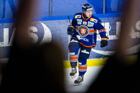 Växjös Tuomas Kiiskinen firar