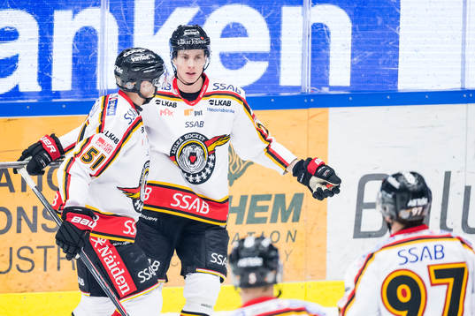 Luleås Peter Cehlarik firas Växjös Kristian Näkyvä