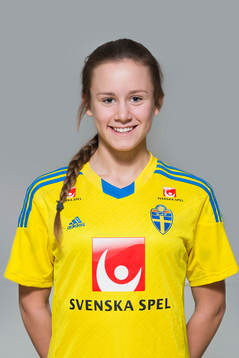 Matilda Olsson som spelar i F16/99-landslaget