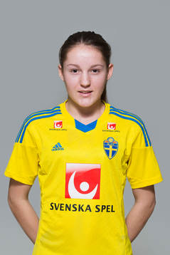 Emma Öjert som spelar i F16/99-landslaget