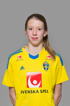 Wilma Öhman som spelar i F16/99-landslaget