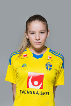 Clara Berggren som spelar i F16/99-landslaget