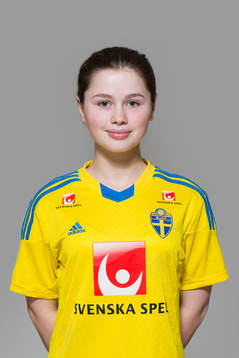 Anna Mattsson som spelar i F16/99-landslaget