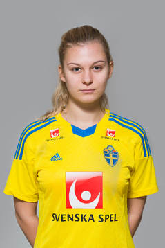 Matilda Eriksson som spelar i F16/99-landslaget