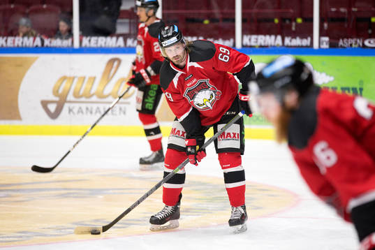 Redhawks Stefan Warg innan ishockeymatchen mellan Malmö
