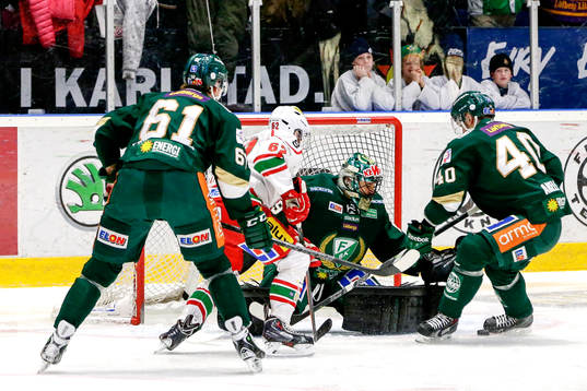 Modos Janos Hari och Färjestads Daniel Gunnarsson,