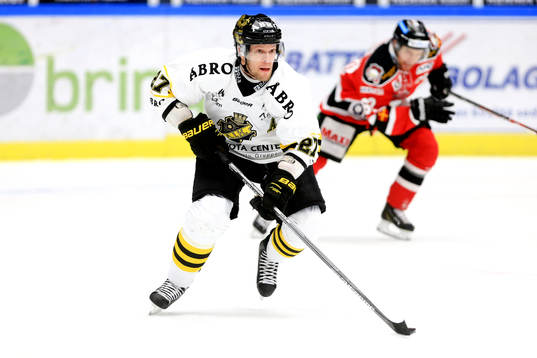 s Jordan Hendry