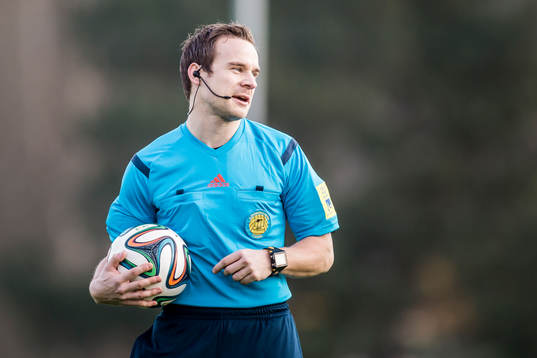 Domare Kristoffer Karlsson