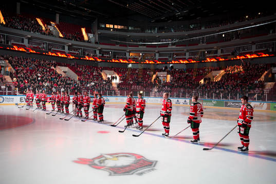 Line up innan ishockeymatchen mellan Malmö Redhawks och