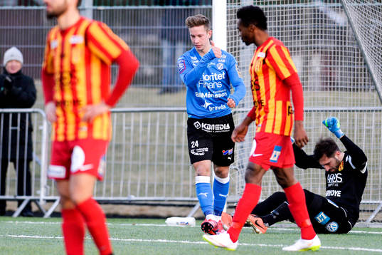 Halmstads Simon Silverholt jublar