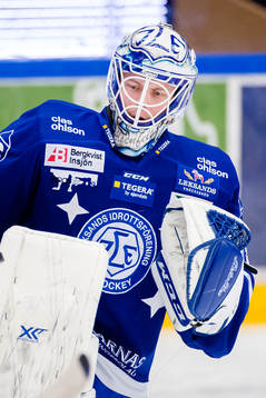 Leksands målvakt Oscar Alsenfelt före ishockeymatchen i