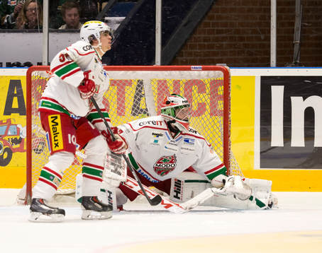 Modos målvakt Adam Reideborn