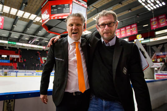 Karlskronas tränare Per Hånberg (v) och assisterande