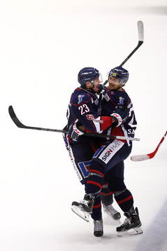 Linköpings Carl Dahlström och Johannes Salmonsson jublar