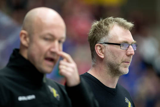 s tränare Peter Nordström och assisterande tränare