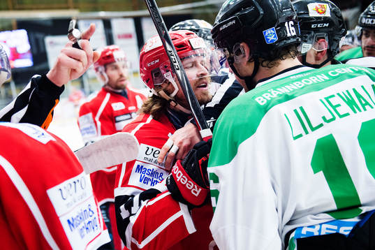 Almtunas Johan Berggren och Rögles Christopher Liljewall