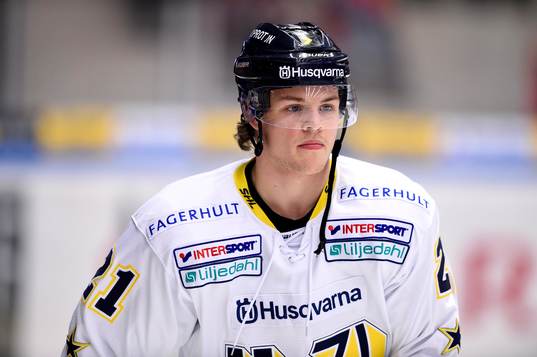 s Malte Strömvall på uppvärmningen innan ishockeymatchen