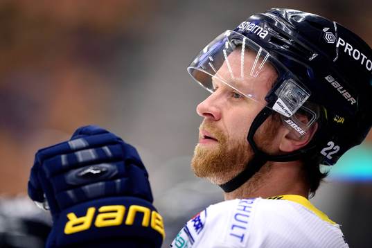 s David Petrasek på uppvärmningen innan ishockeymatchen i