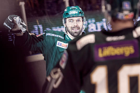Färjestads Milan Gulas, jublar