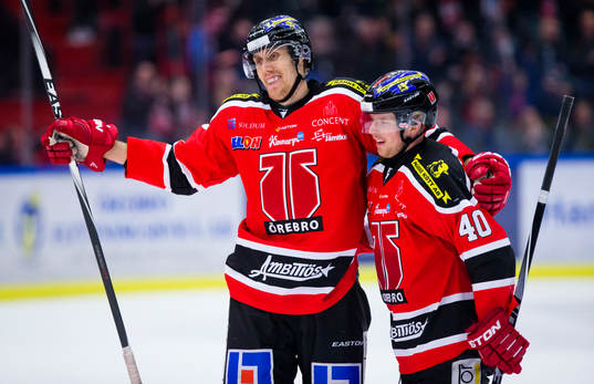 Örebros Marko Anttila gör 4-0 och jublar med Anders