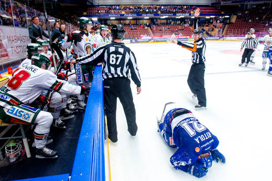 Leksands Mattias Ritola skadas