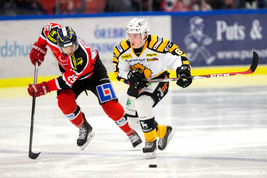 Skellefteås Sebastian Aho och Örebros Martin Johansson