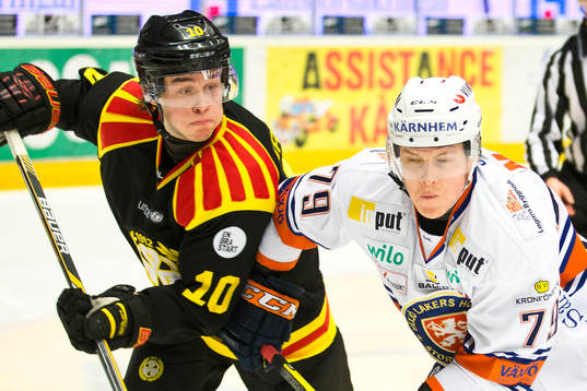 Brynäs Mattias Nörstebö och Växjö Patrik Lundh