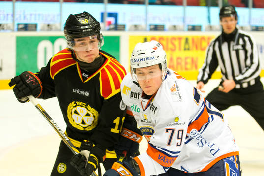 Brynäs Mattias Nörstebö och Växjö Patrik Lundh