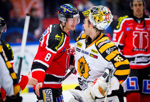 Örebros Mikko Lehtonen och Skellefteås målvakt Markus