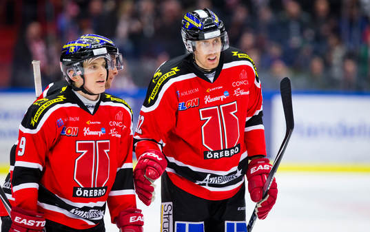 Örebros Marko Anttila gör 4-0 och jublar med Joonas