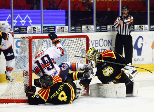 Växjö Tuomas Kiiskinen gör 0-1 i andra perioden