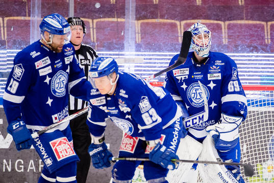 Leksands målvakt Oscar Alsenfelt deppar