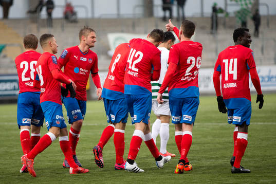 Helsingborgs Jesper Björklman glad och gör tummen upp