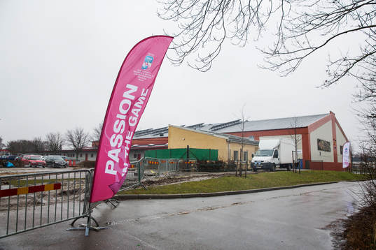 Rosengårds ishall som renoverats för 40 miljoner visas upp