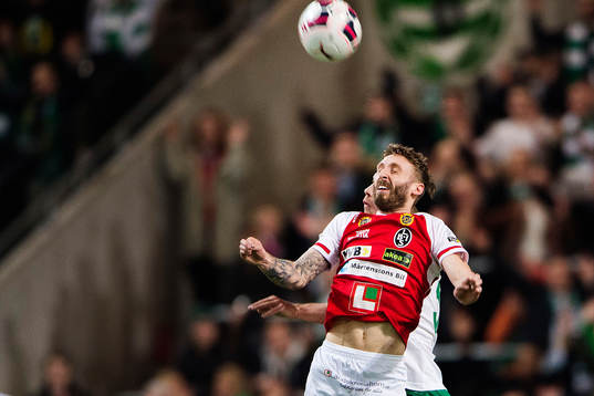 Landskronas Andrew Stadler och Hammarbys Thomas Guldborg