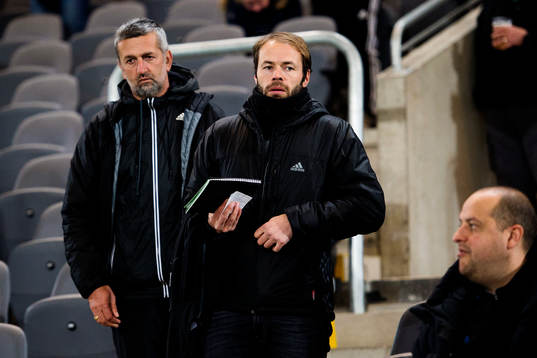 s tränare Andreas Alm och assisterande tränare Nebojsa