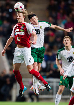 Landskronas Viktor Svensson och Hammarbys Thomas Guldborg