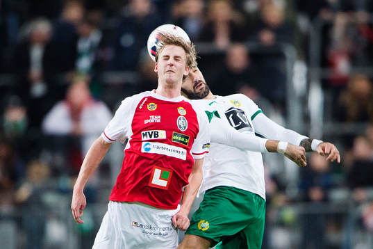 Landskronas Viktor Svensson och Hammarbys Marko Mihajlovic