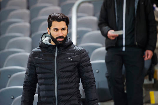 Hammarbys Stefan Batan på läktaren
