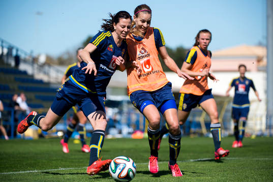 Sveriges Lotta Schelin och Charlotte Rohlin
