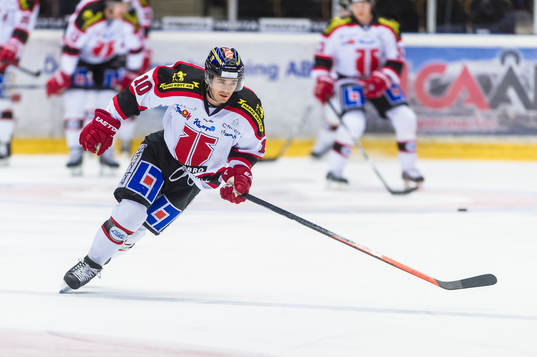 Örebros Derek Ryan värmer upp