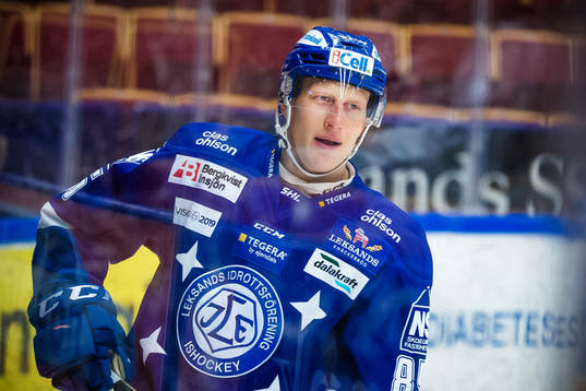 Leksands Toni Kähkönen före ishockeymatchen i SHL mellan